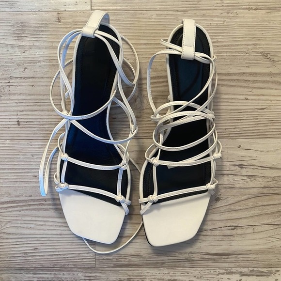 CO Knotted Heels in White size 37 - Picture 6 of 8